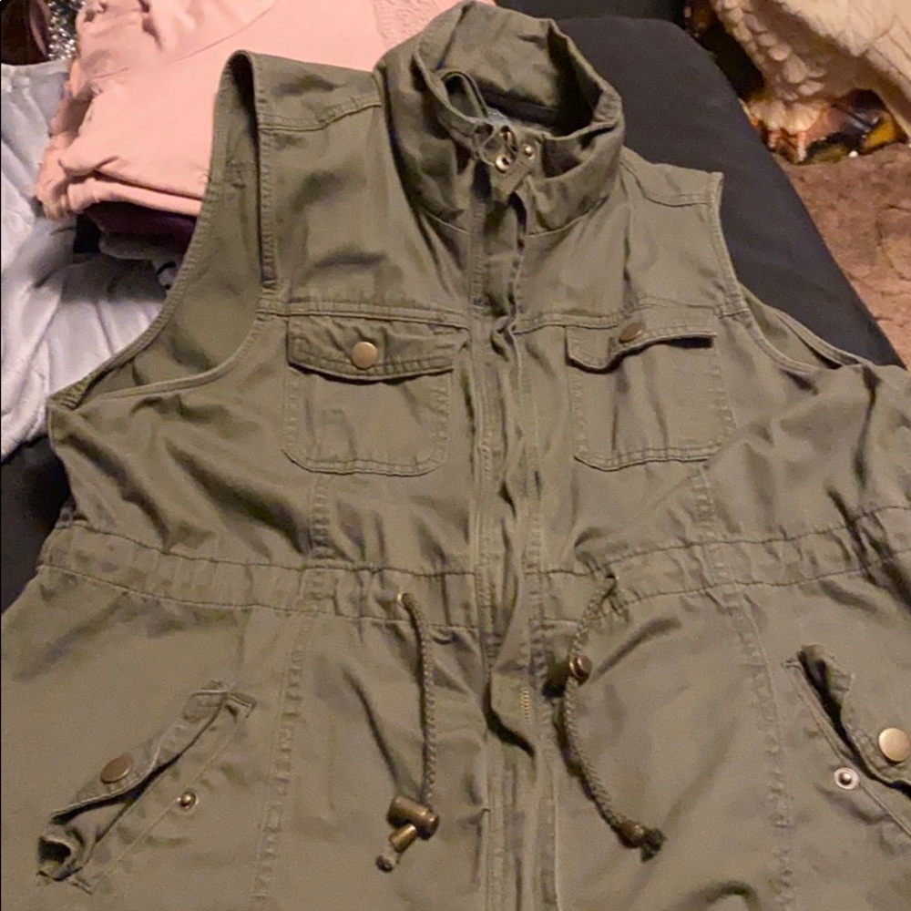 Plus Vanity Vest